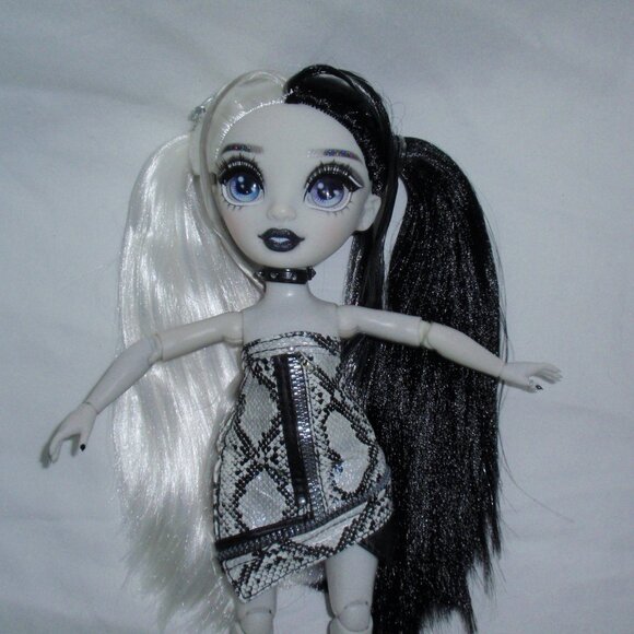 Rainbow Shadow High Heather Grayson Fashion Doll - Picture 9 of 16